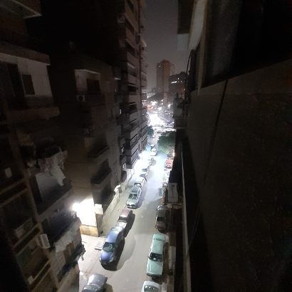 شقة كبيرة بموقع متميز من جسر السويس