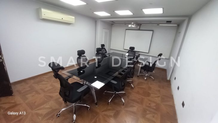 ترابيزات إجتماعات زجاج سيكوريت متاح جميع المق