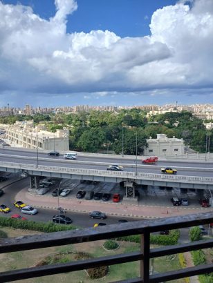 شقة للبيع في كمبوندفالوري سموحةامام انطونيادس