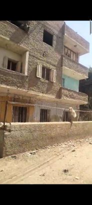 منزل على البحر للبيع