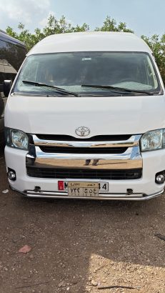 إيجار ليموزين مطار/ميكروباص تويوتا هايس13راكب