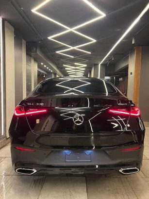 Mercedes Benz GLC300