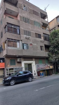 للبيع بالمهندسين دور مكون من شقتين